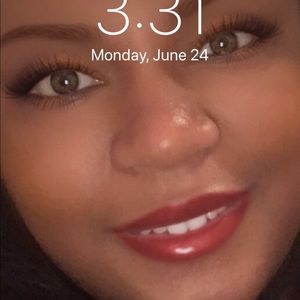 Meet your Posher, Laerica